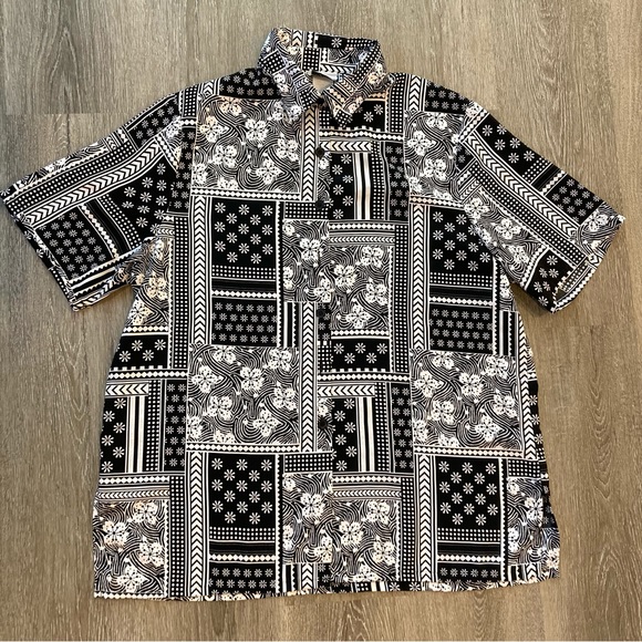BonWorth Other - BonWorth Black and White Floral Design Hawaiian Button Down Short Sleeve